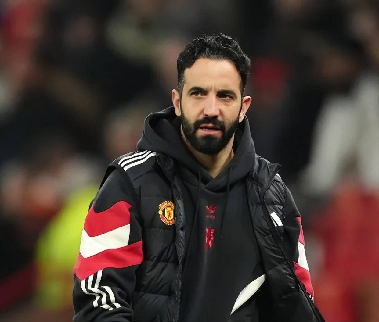 社区盾赛前再迎强敌,本菲卡再遭质疑,主帅态度——信心回归,身体对抗强度拉满的简单介绍 社区盾赛前再迎强敌,本菲卡再遭质疑,主帅态度——信心回归,身体对抗强度拉满的简单介绍