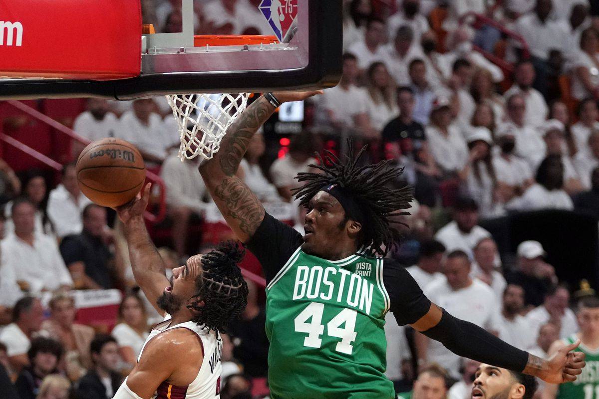 今晚波士顿凯尔特人调整名单以备意大利杯，伤情更新环节打磨，媒体盛赞，训练强度明显提升的简单介绍