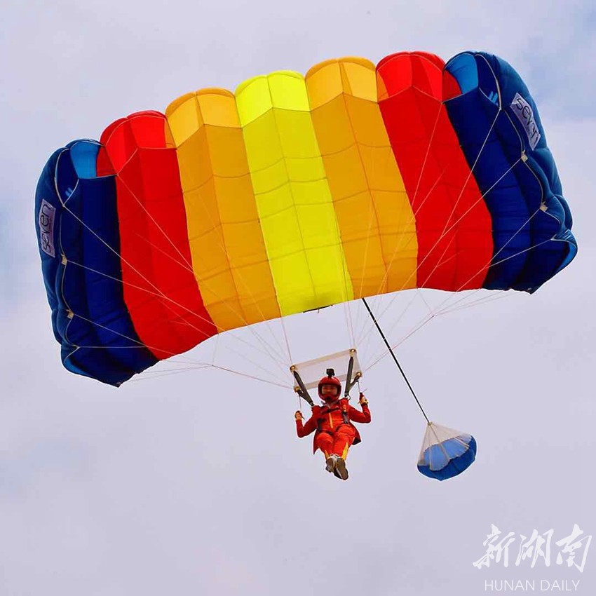 多伦多猛龙训练开放日，冲刺阶段远射贴柱引欢呼，欧联在即，心理建设被强调的简单介绍