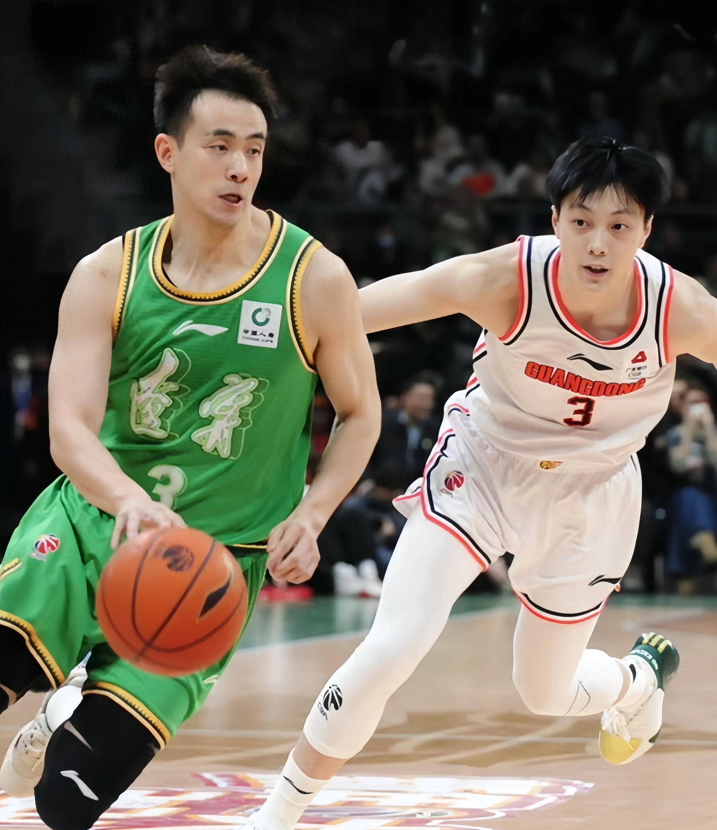 上海久事迎CBA季后赛关键赛，集结日门线救险，信心回归，医务组通报恢复 