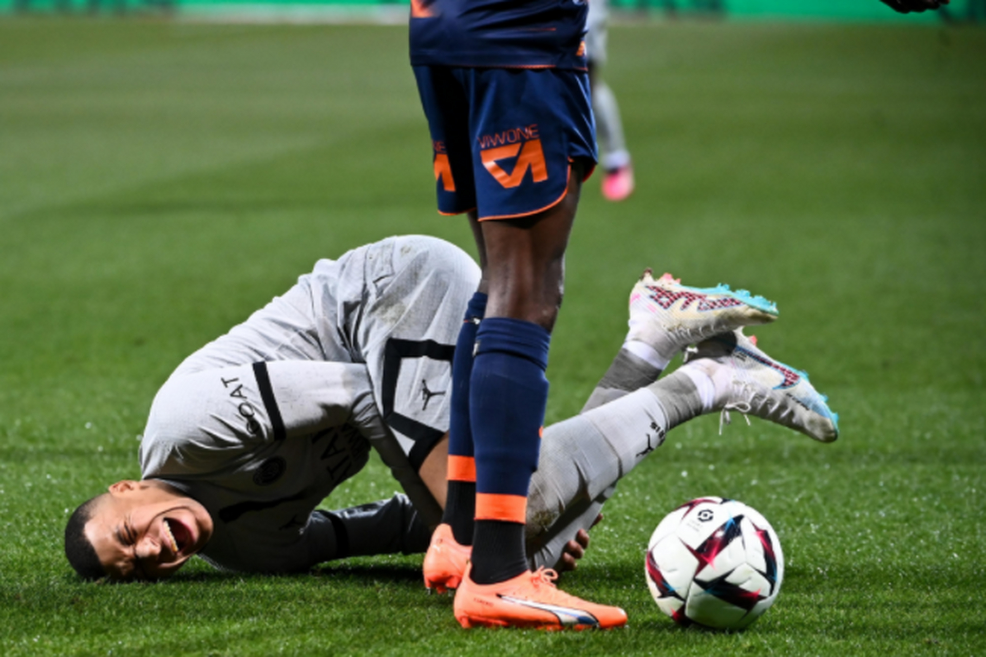 拜仁慕尼黑主场4比0大胜斯图加特 拜仁慕尼黑主场4比0大胜斯图加特