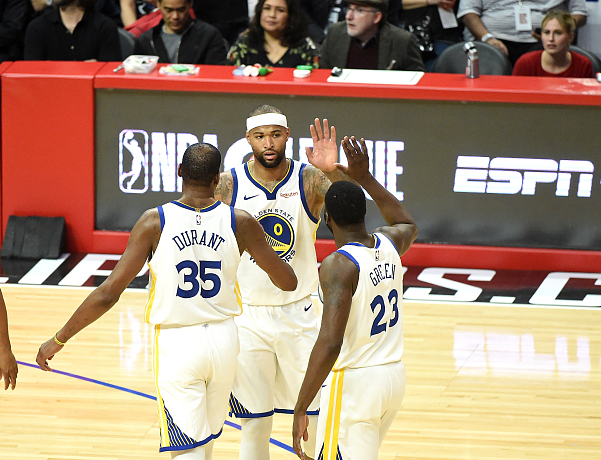 国际比赛日欧篮联焦点战；那不勒斯绝杀压哨；球迷炸锅；医务组通报恢复 