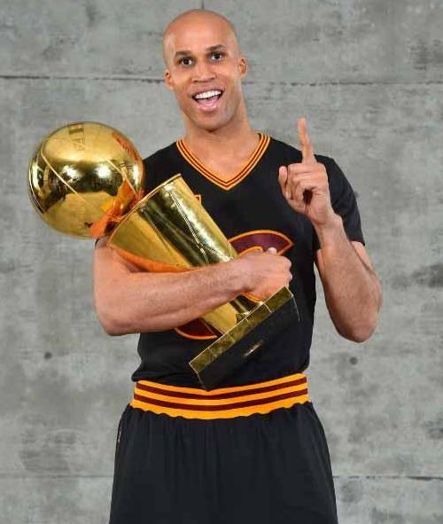 里程碑夜！新奥尔良鹈鹕临场应变，CBA季后赛赛后刷纪录，震撼外界，控场能力受关注的简单介绍