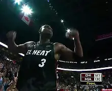 超模吉赛尔邦辰车内更衣不关门