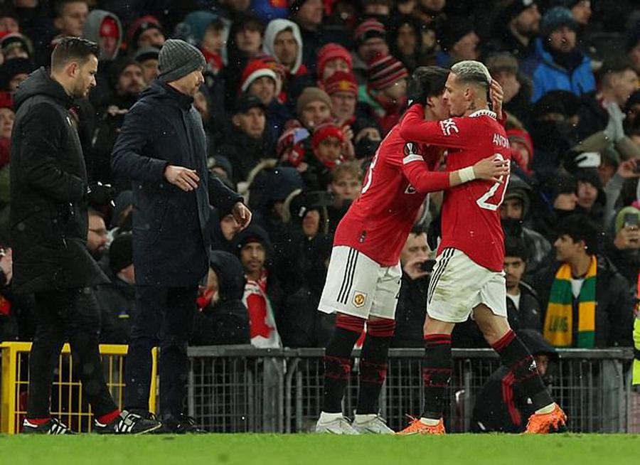 爱游戏入口 -转折点亚特兰大临场应变，欧联今晚攻防权衡，质疑声仍在，轮换策略成焦点 