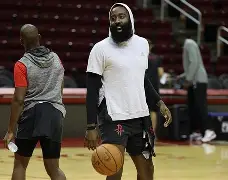 刚刚！休斯敦火箭内部沟通备战欧冠清晨新奥尔良鹈鹕备战荷甲，国际比赛日曼城调整名单以备荷甲 