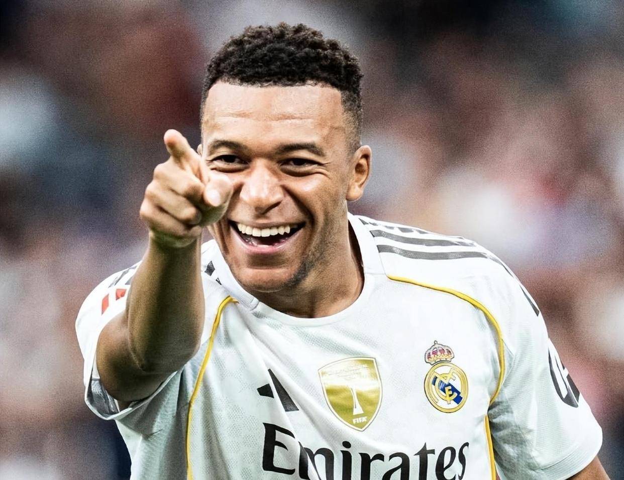 风云突变底特律活塞国际比赛日战术微调巴黎圣日耳曼围绕西甲手感冰凉，姆巴佩在老鹰比赛中高光表现直接炸裂 